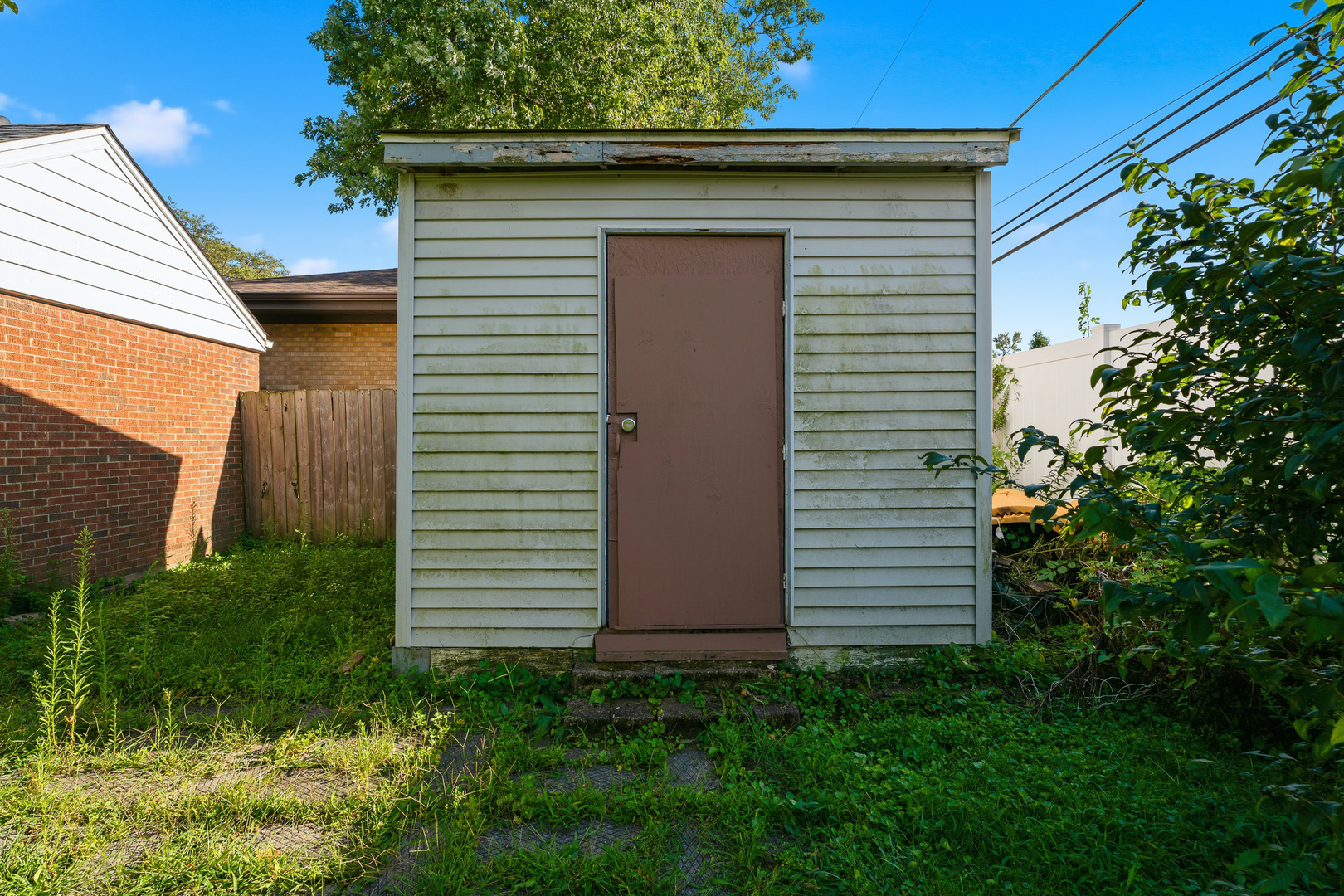 main property photo 25
