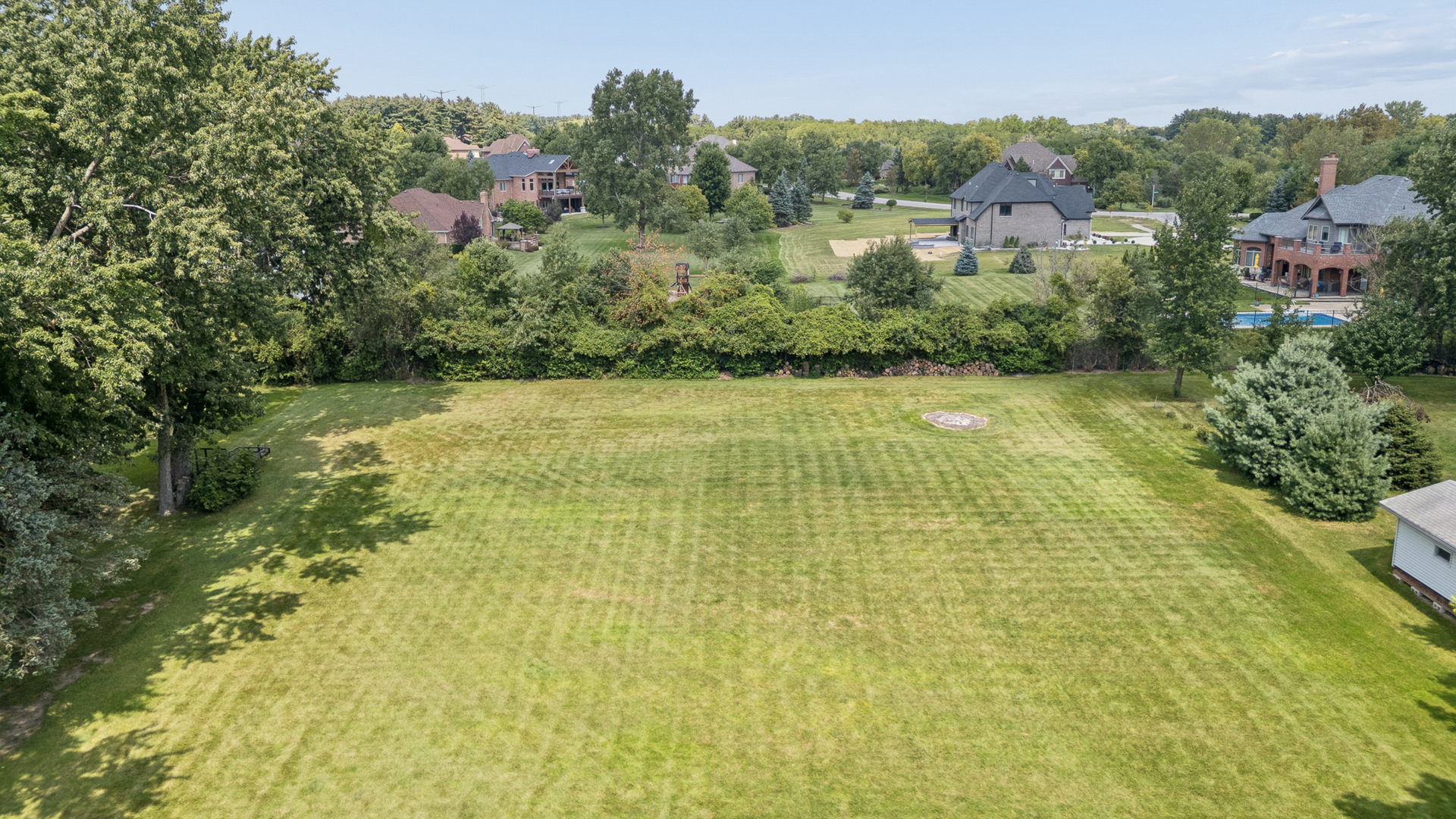 main property photo 40