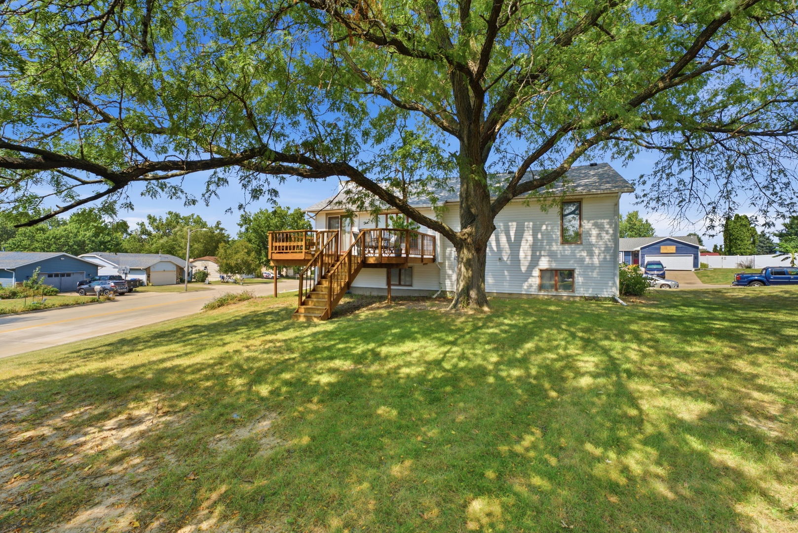 main property photo 23