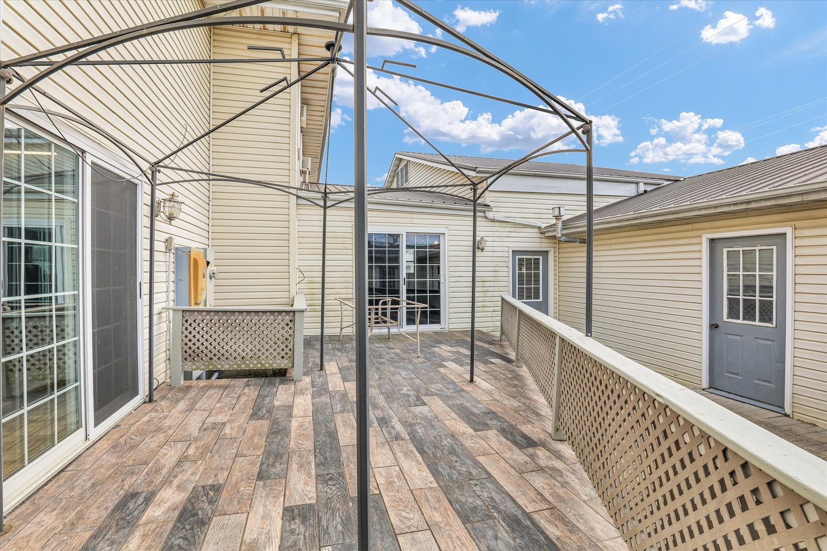 main property photo 113
