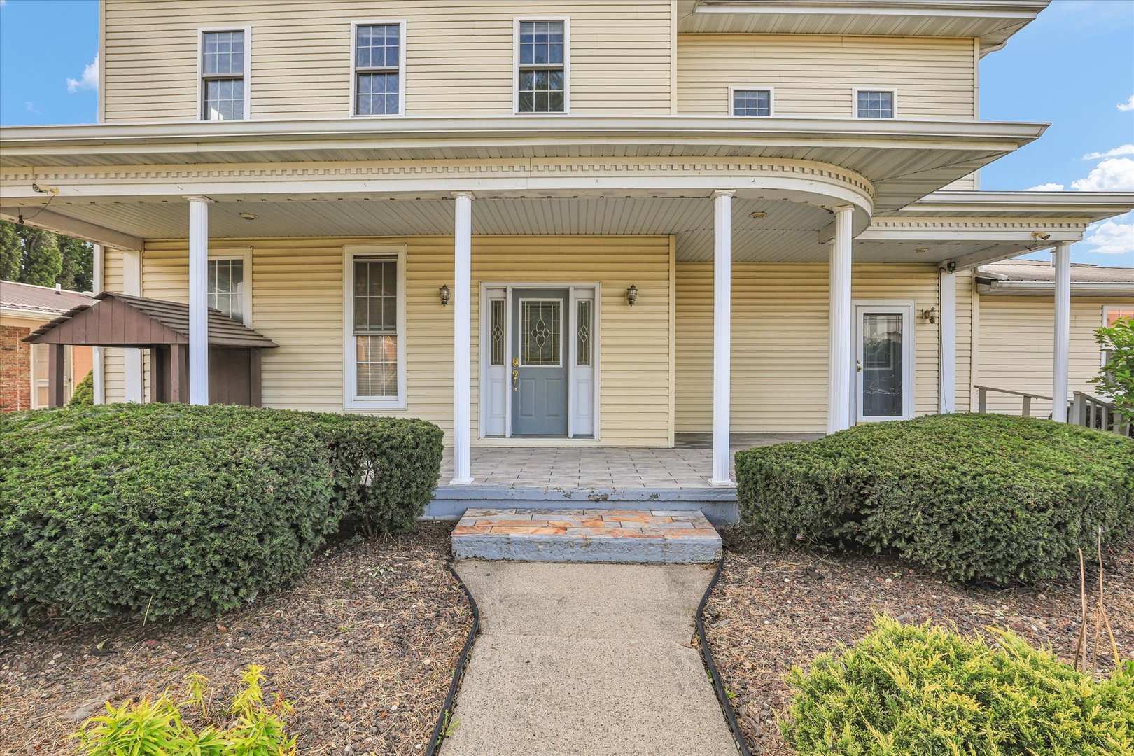 main property photo 2