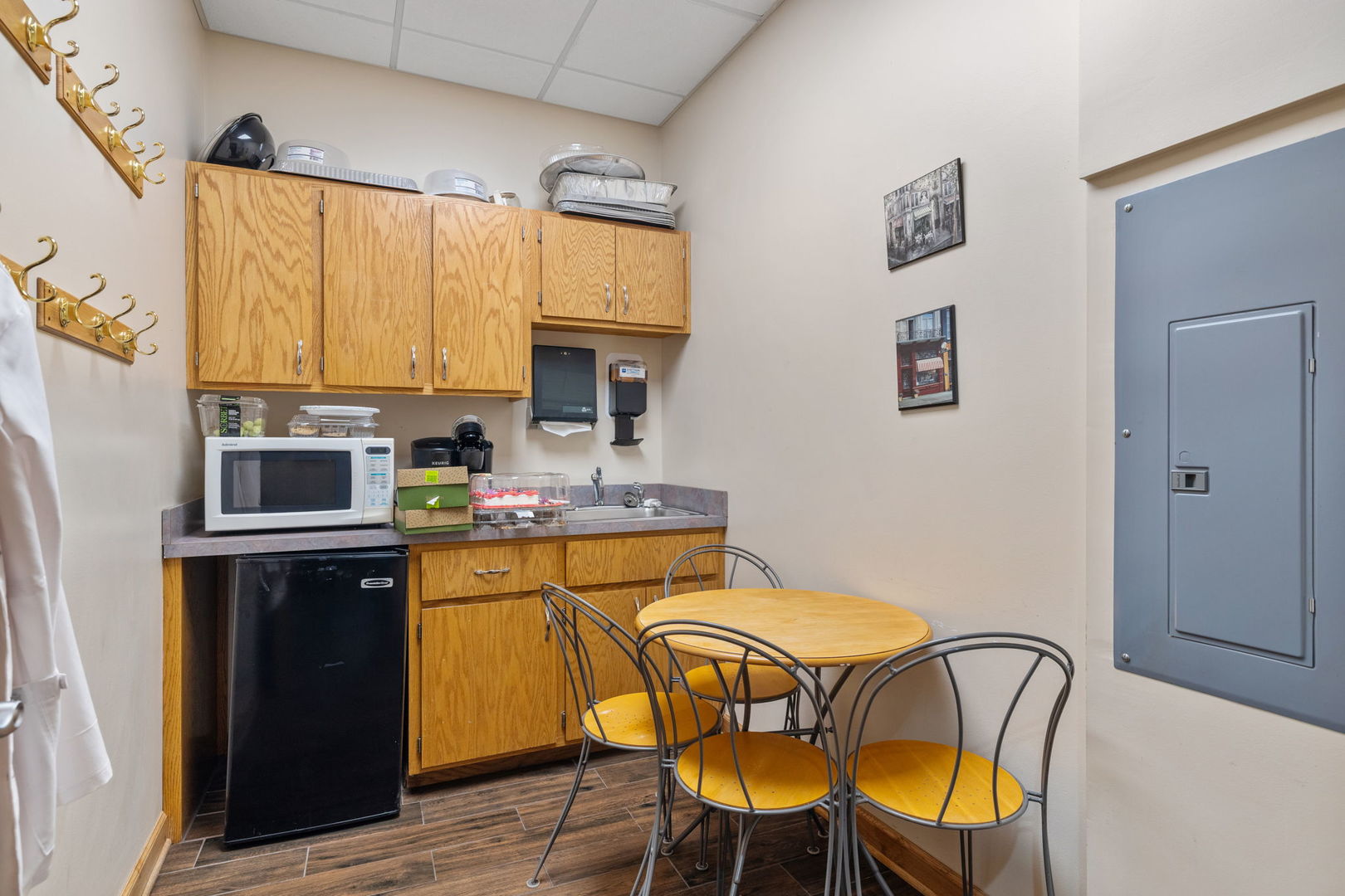 main property photo 13