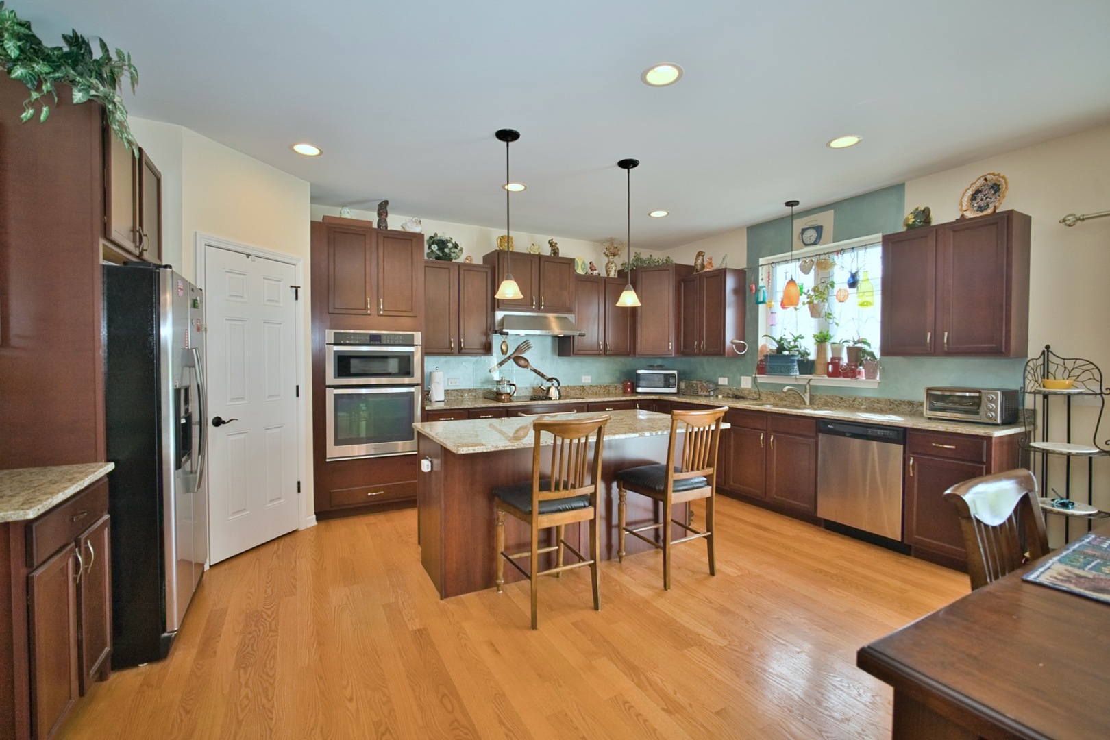 main property photo 10