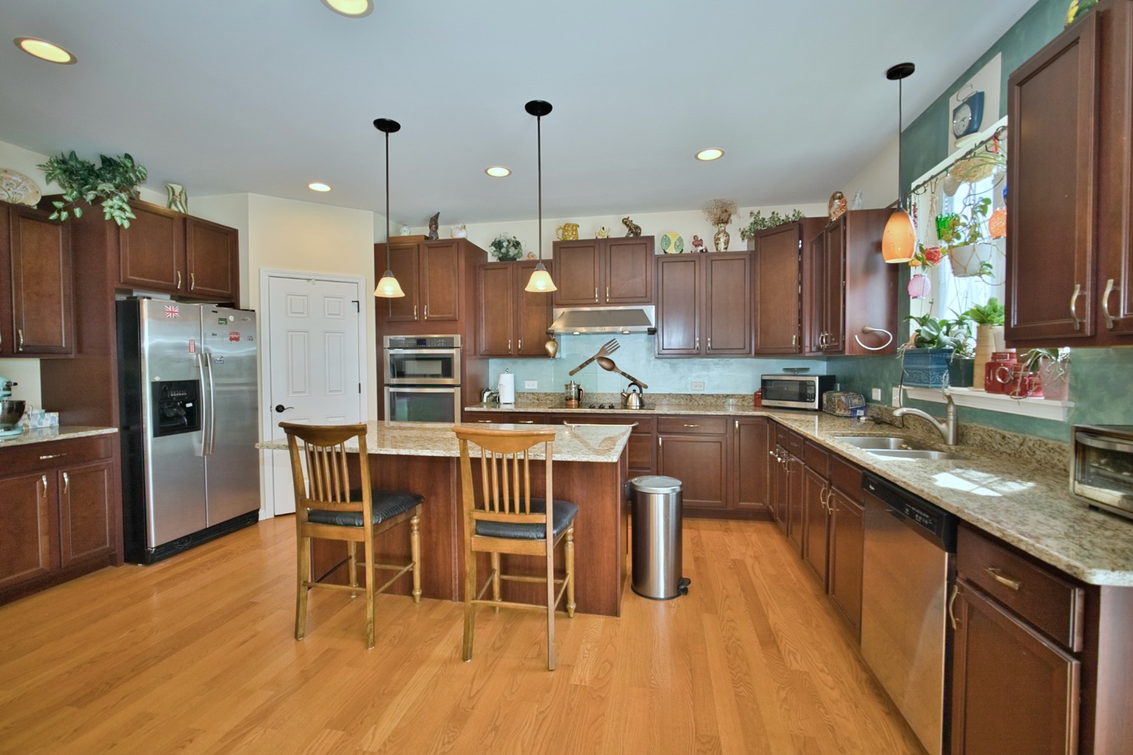main property photo 13