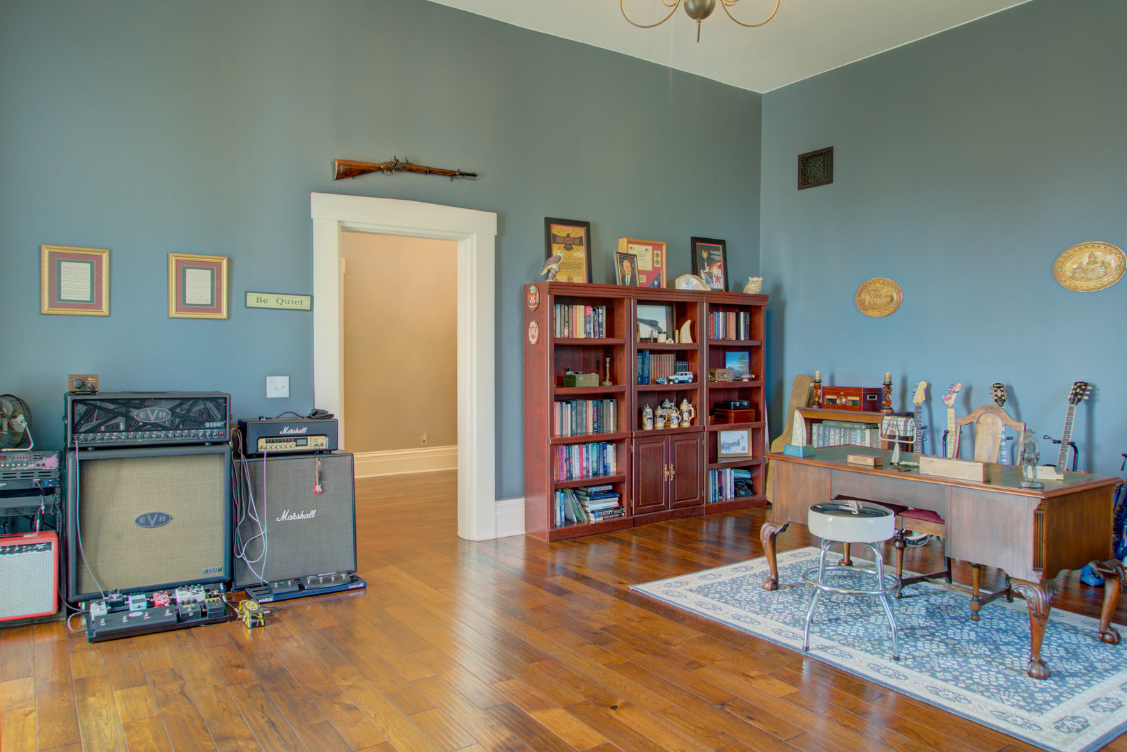 main property photo 19