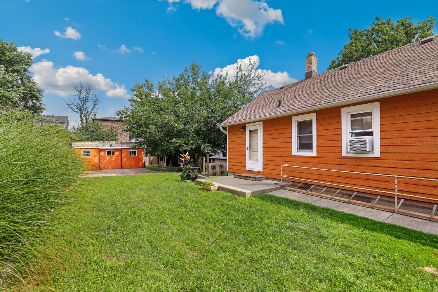 main property photo 22