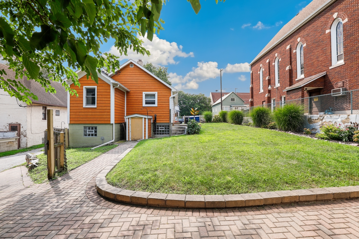 main property photo 26
