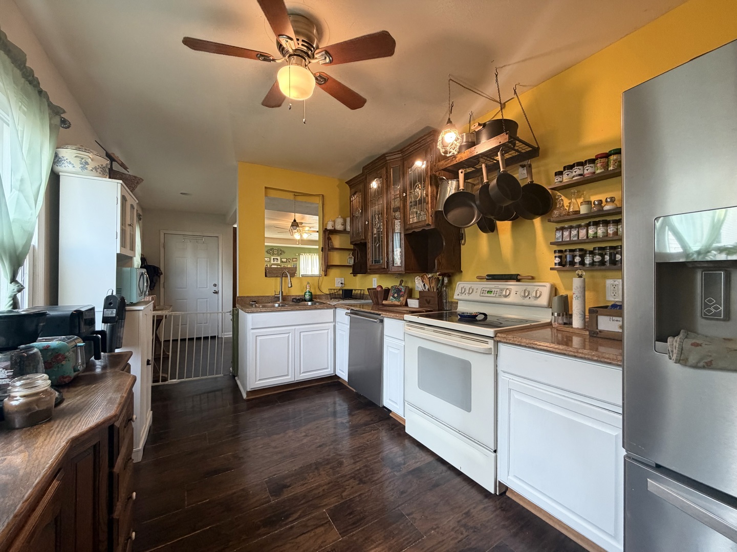 main property photo 11