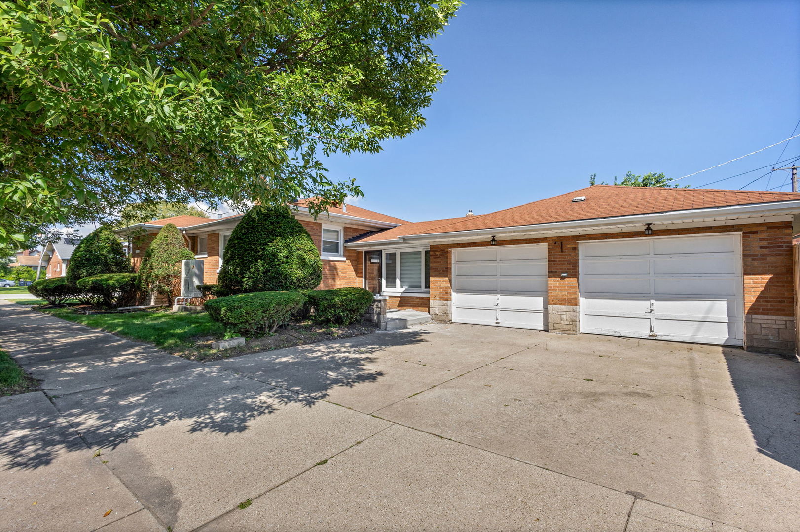 property viewer photo 2