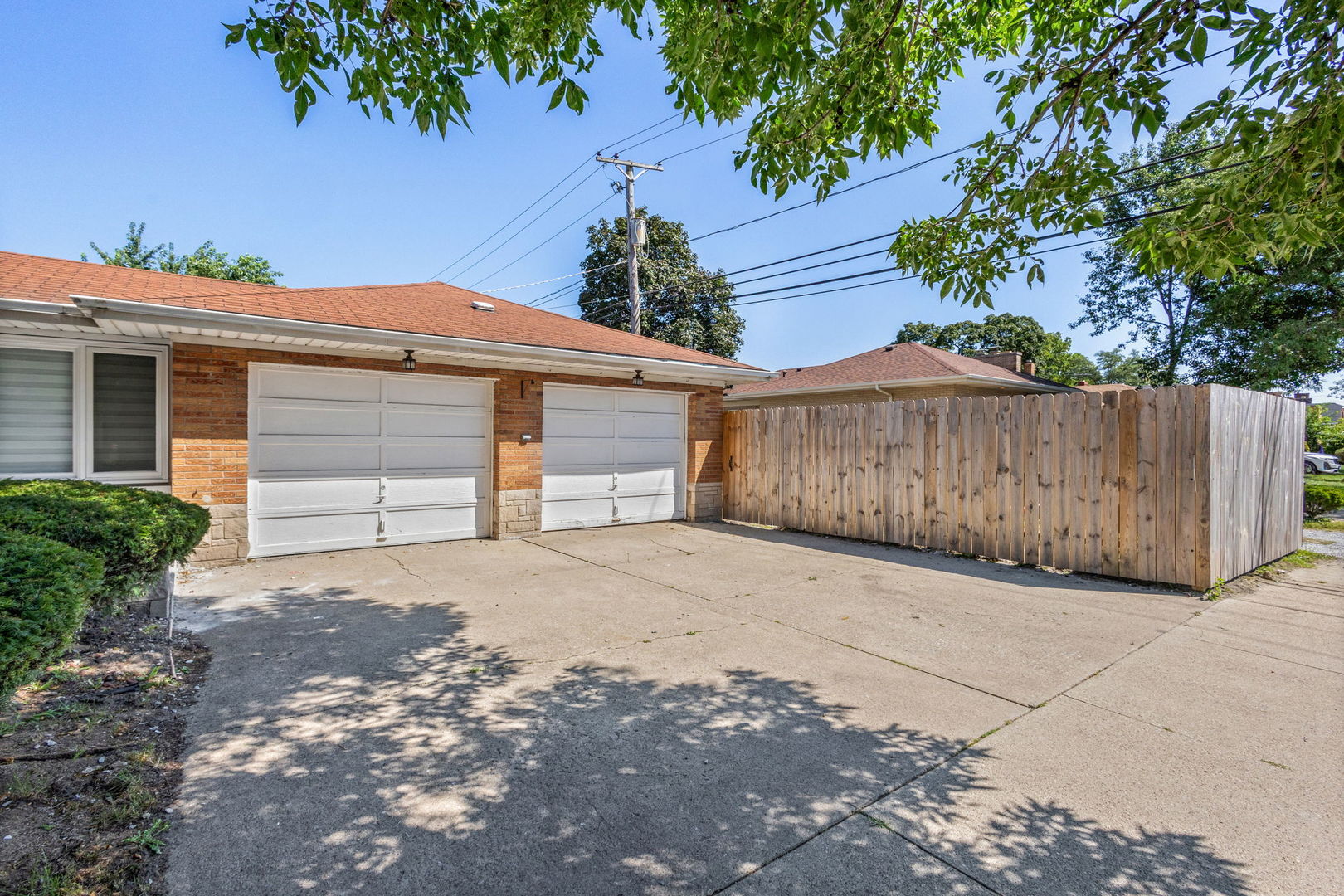 property viewer photo 3