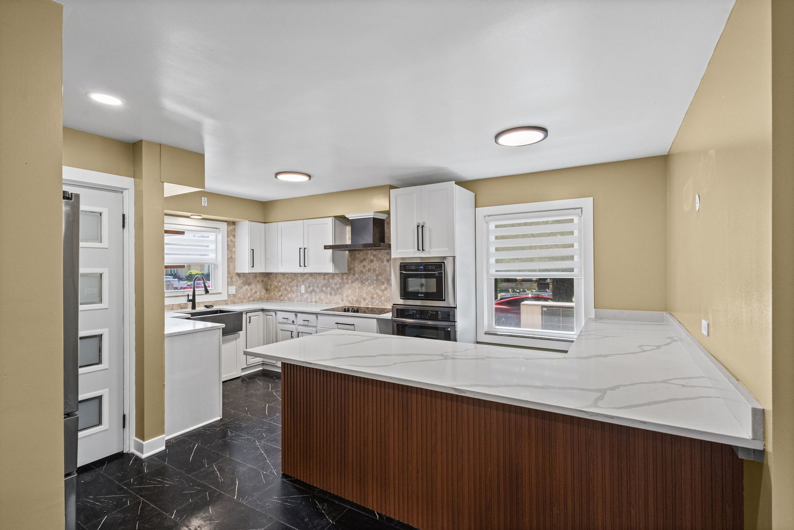property viewer photo 9