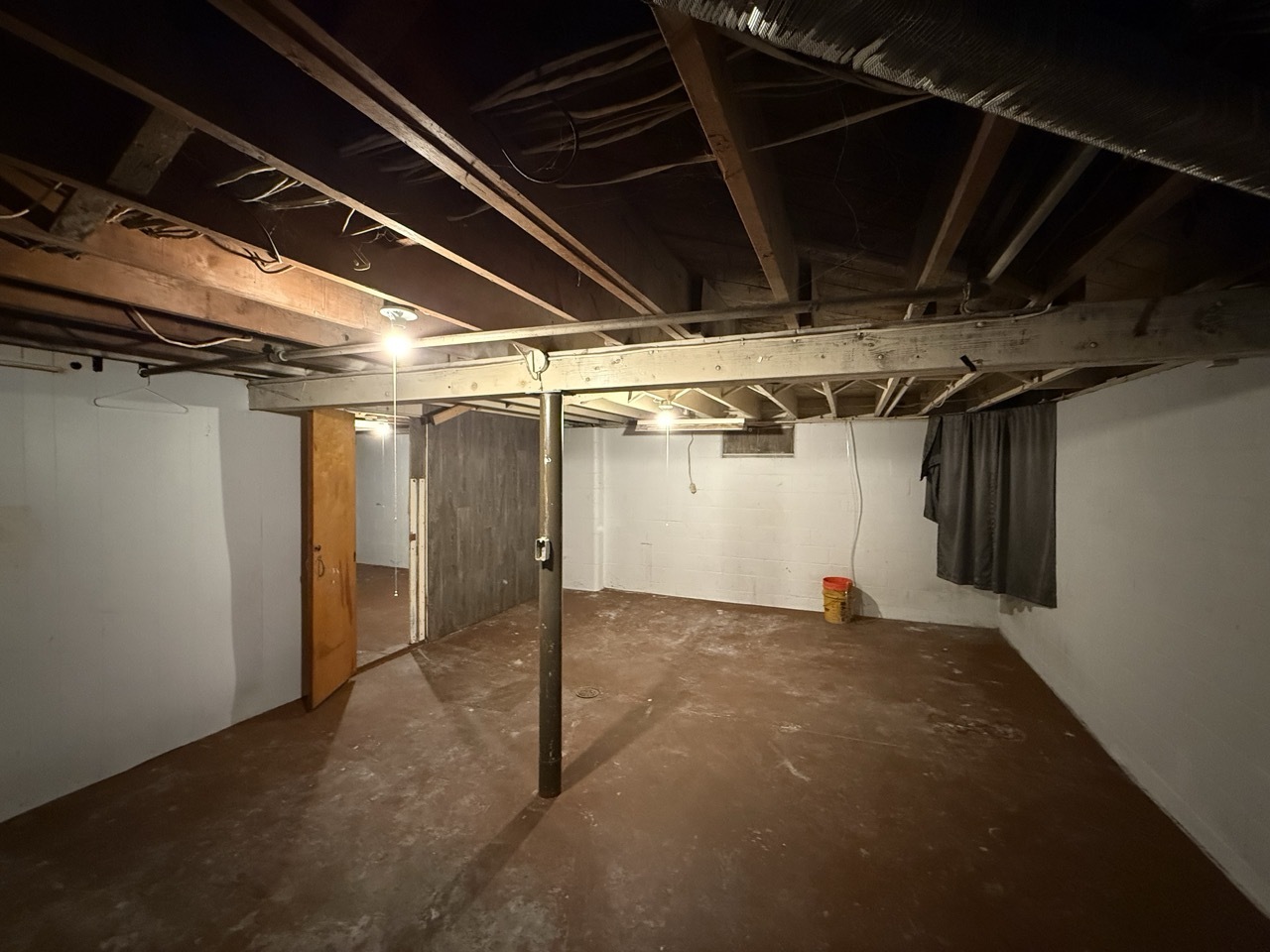 main property photo 23