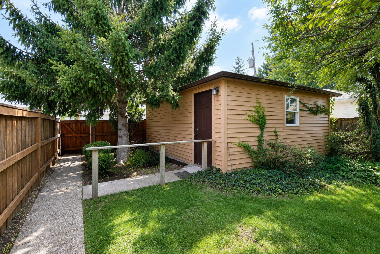 main property photo 29