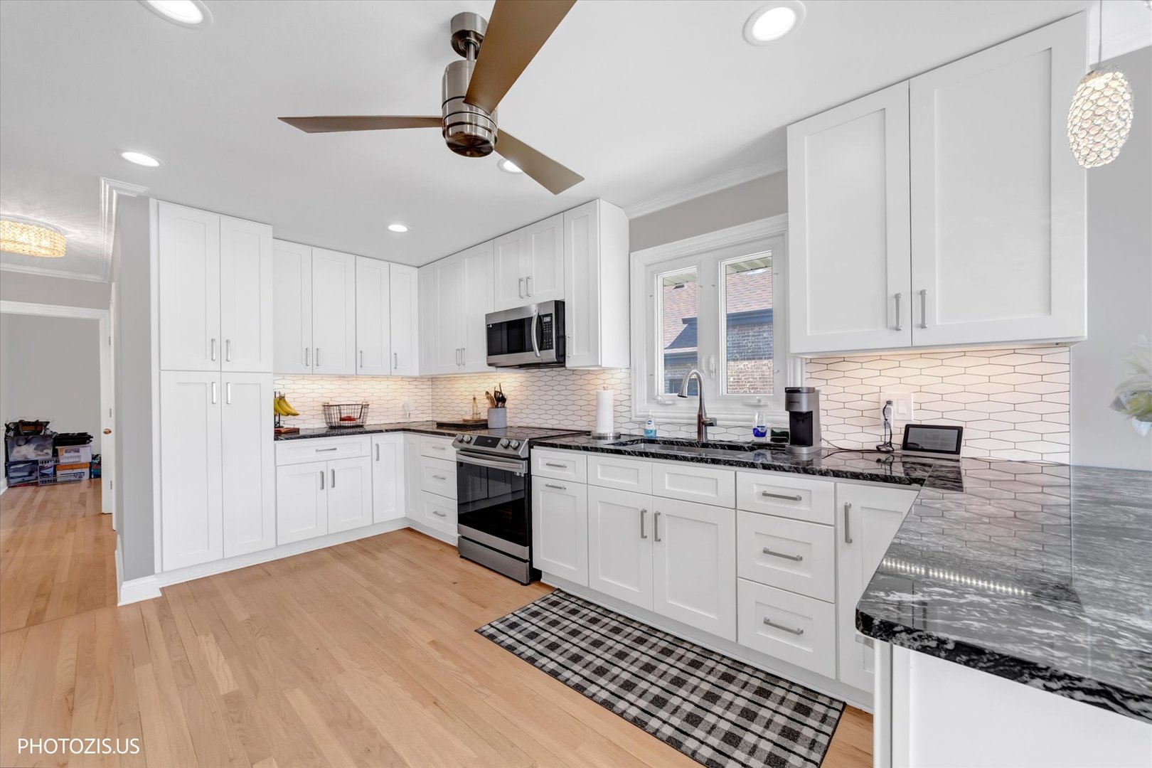 property viewer photo 8