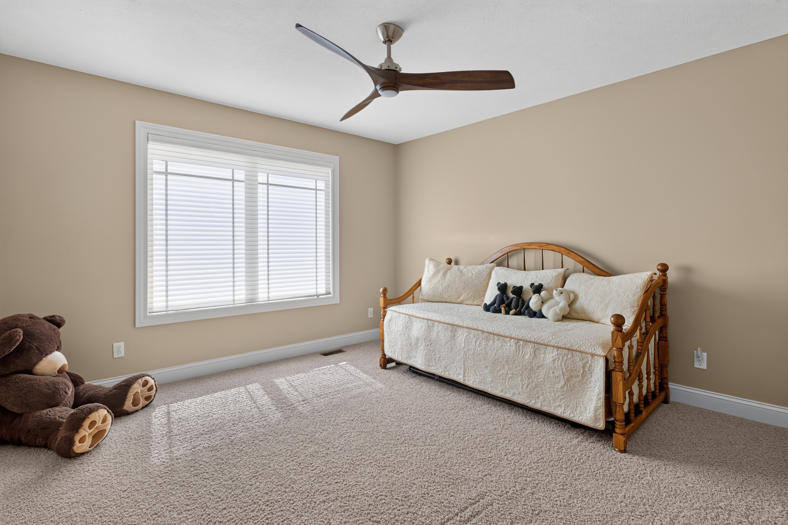 property viewer photo 33