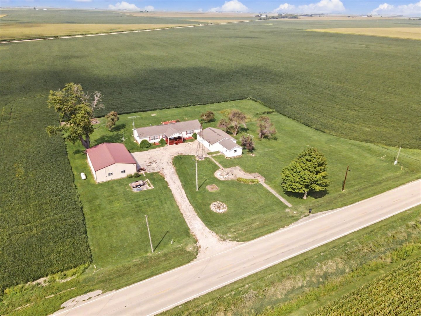 main property photo 5