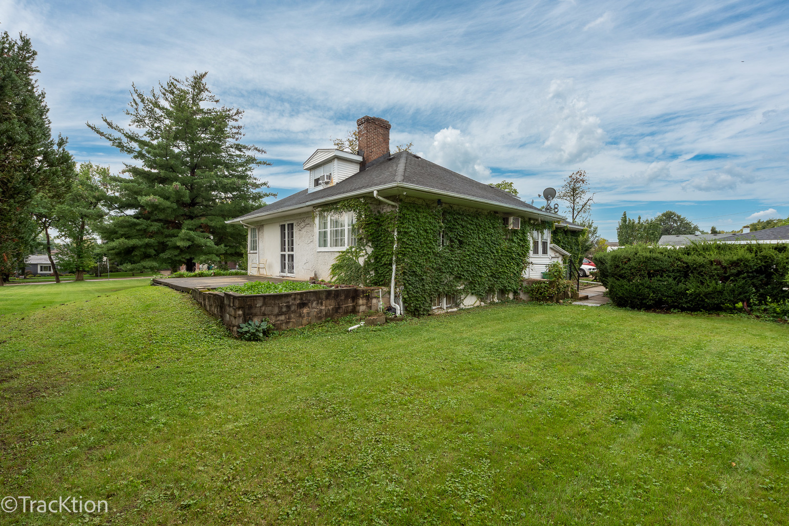 main property photo 19