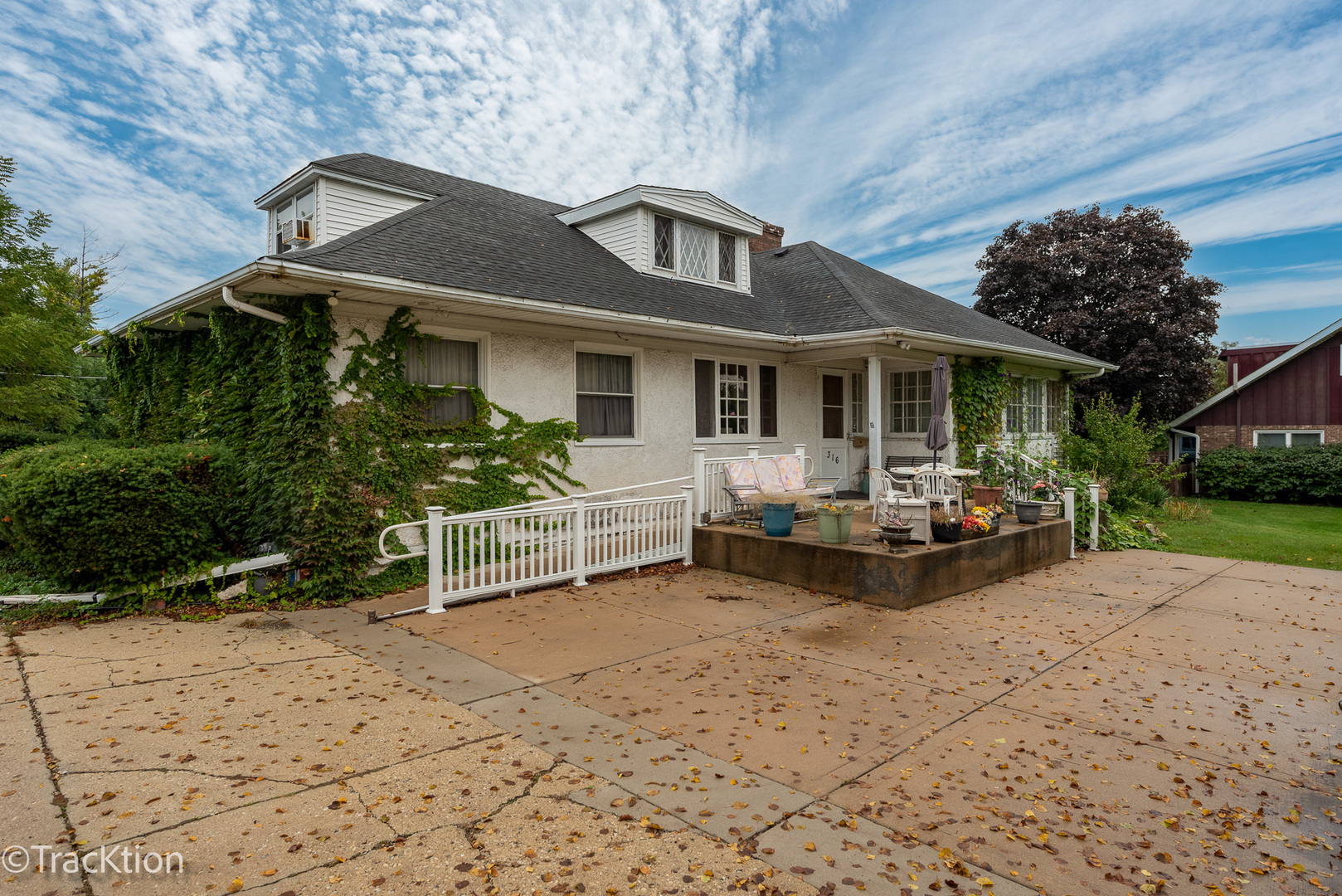 main property photo 6