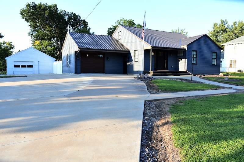 main property photo 39