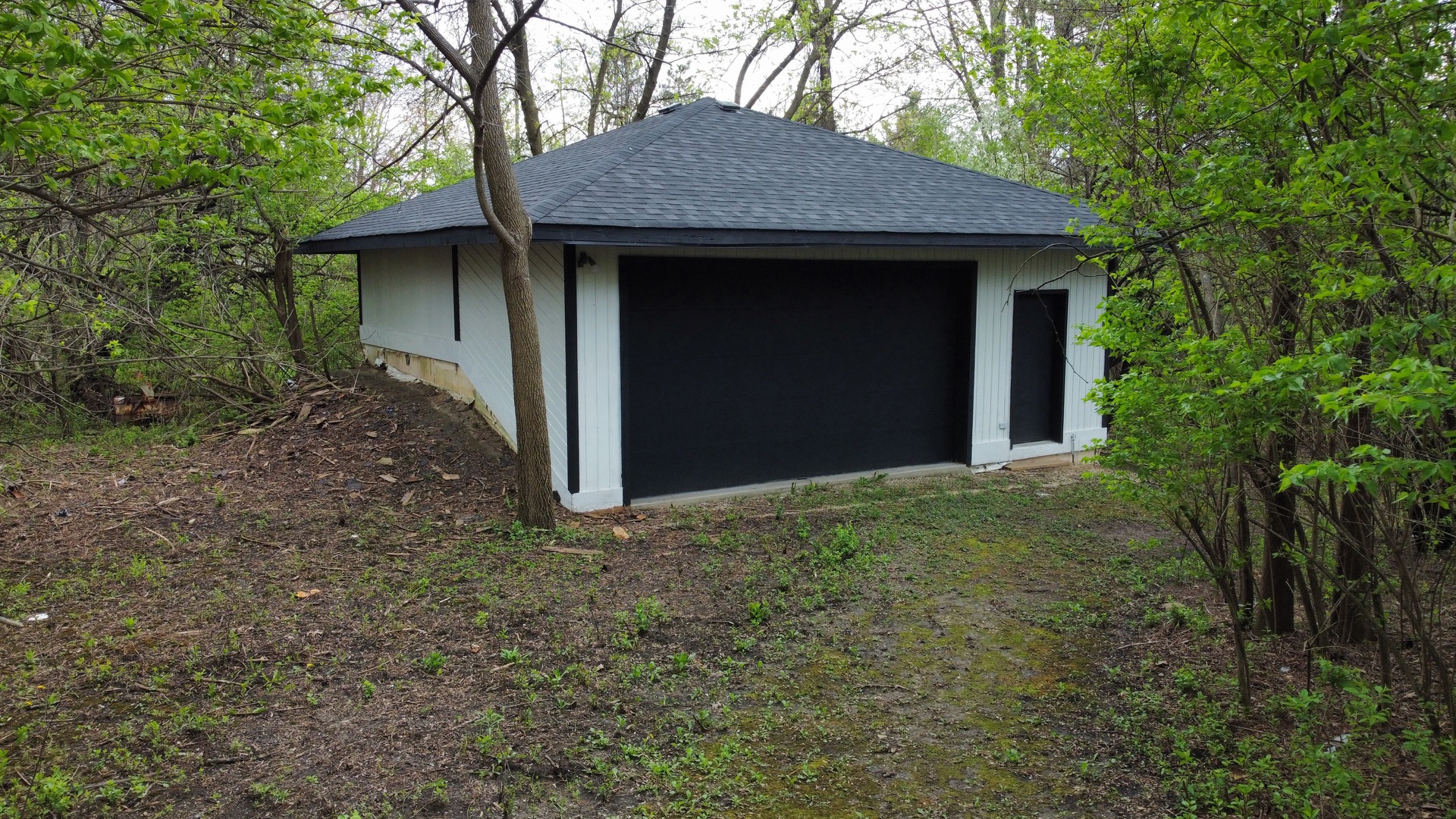 main property photo 41