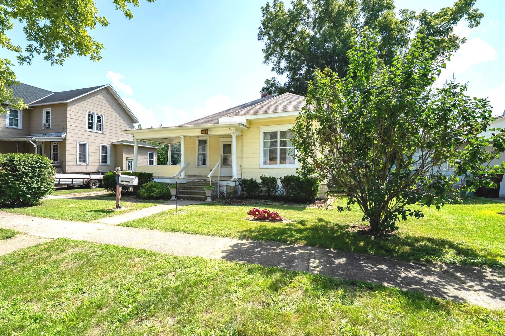 main property photo 22