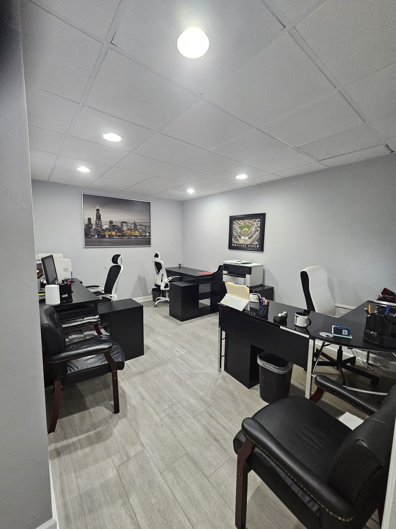 main property photo 12