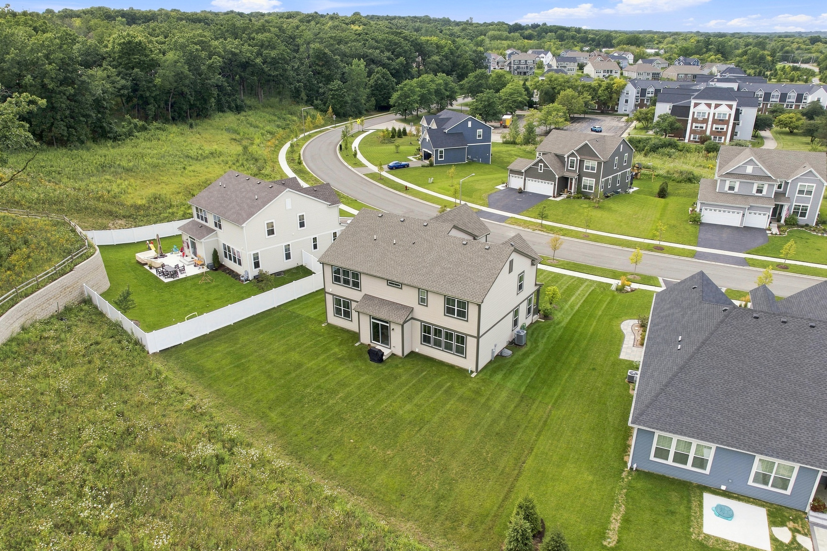 main property photo 32