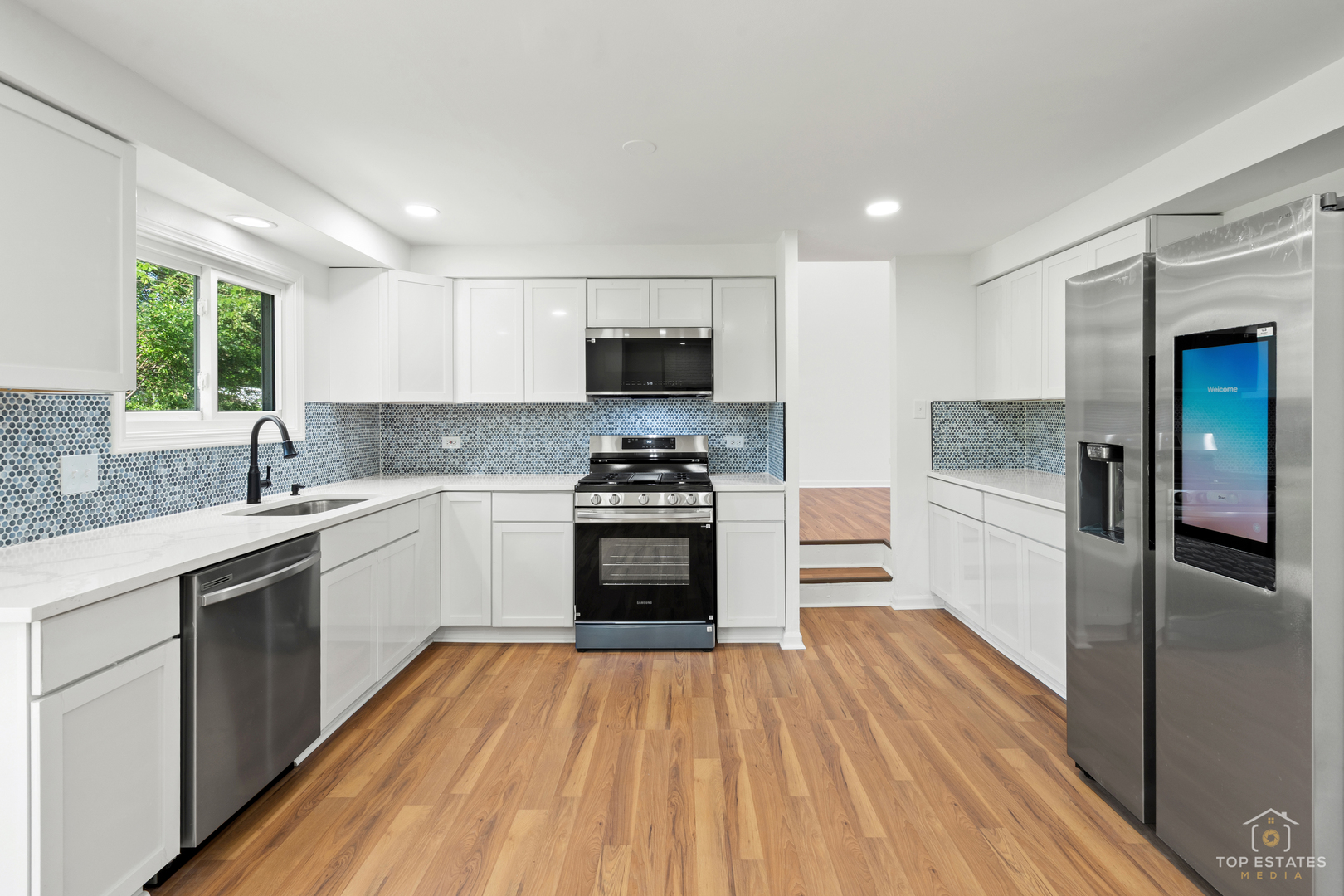 property viewer photo 13