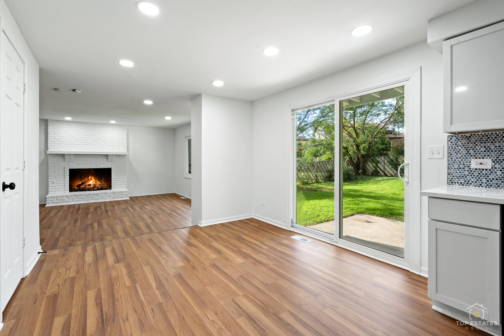 property viewer photo 17
