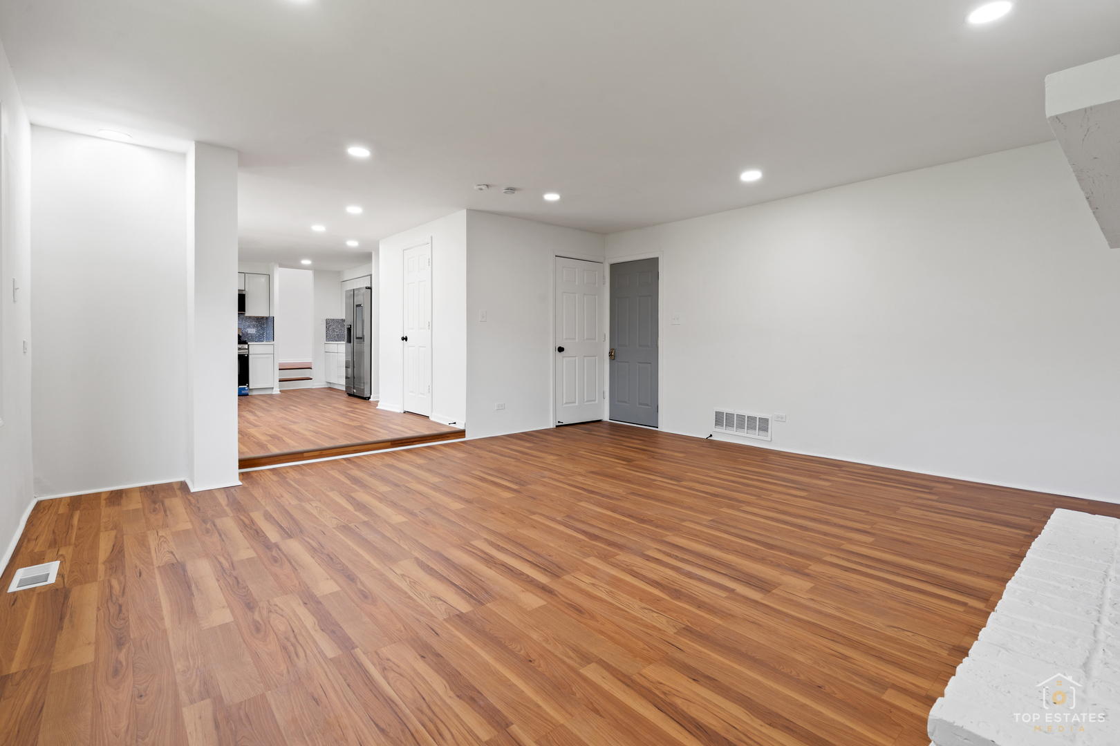 property viewer photo 21