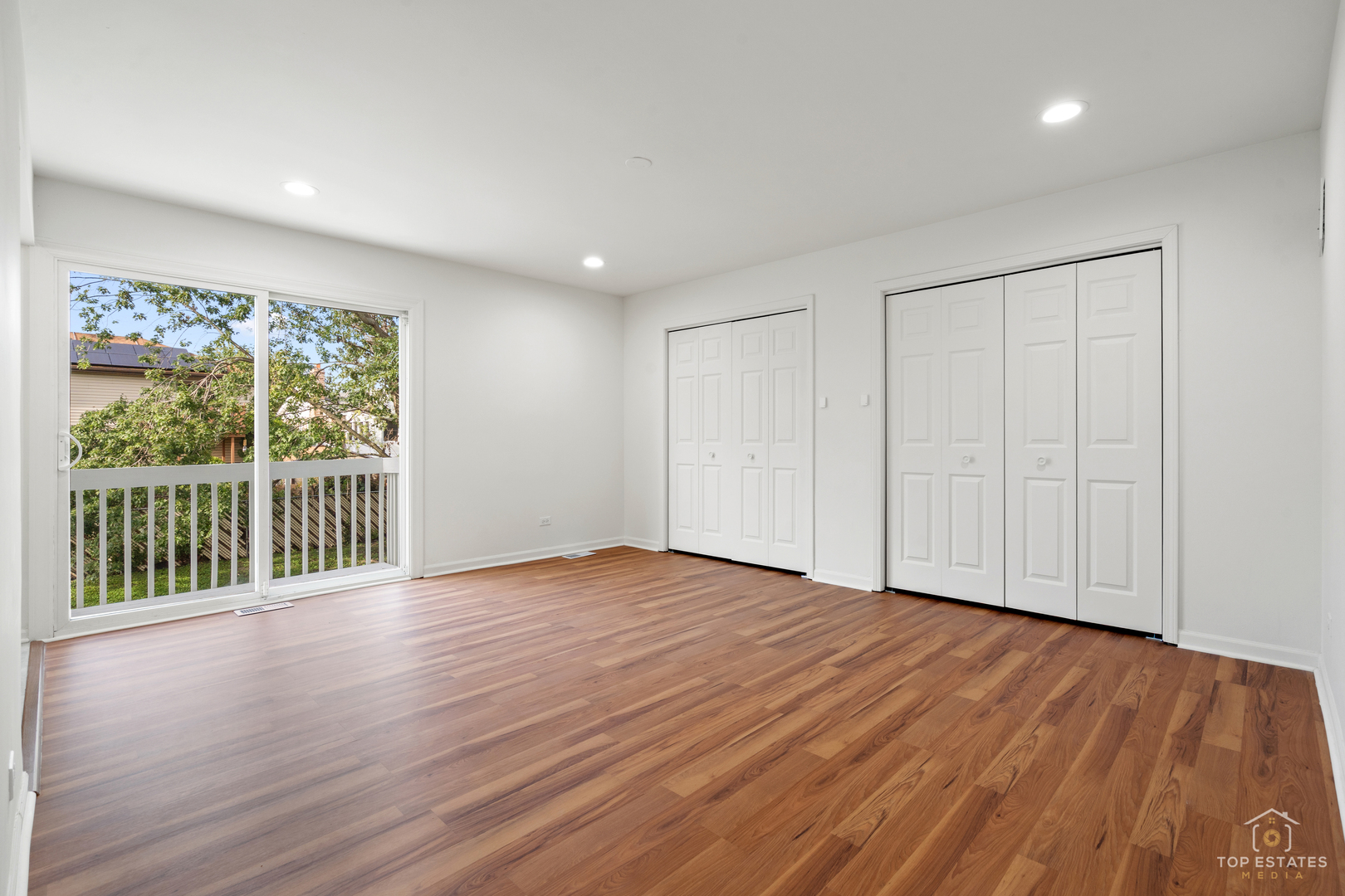 property viewer photo 23