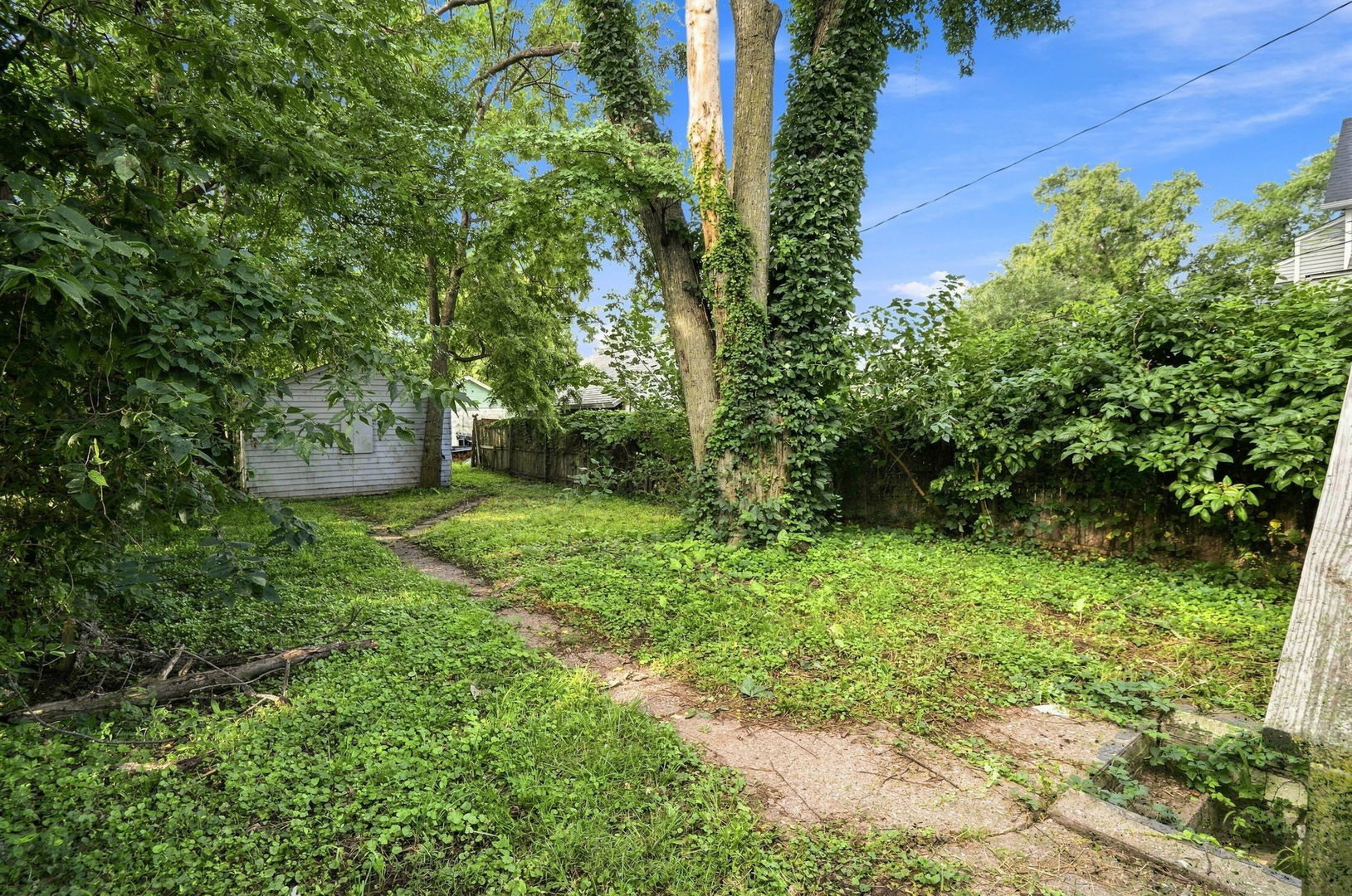 main property photo 18