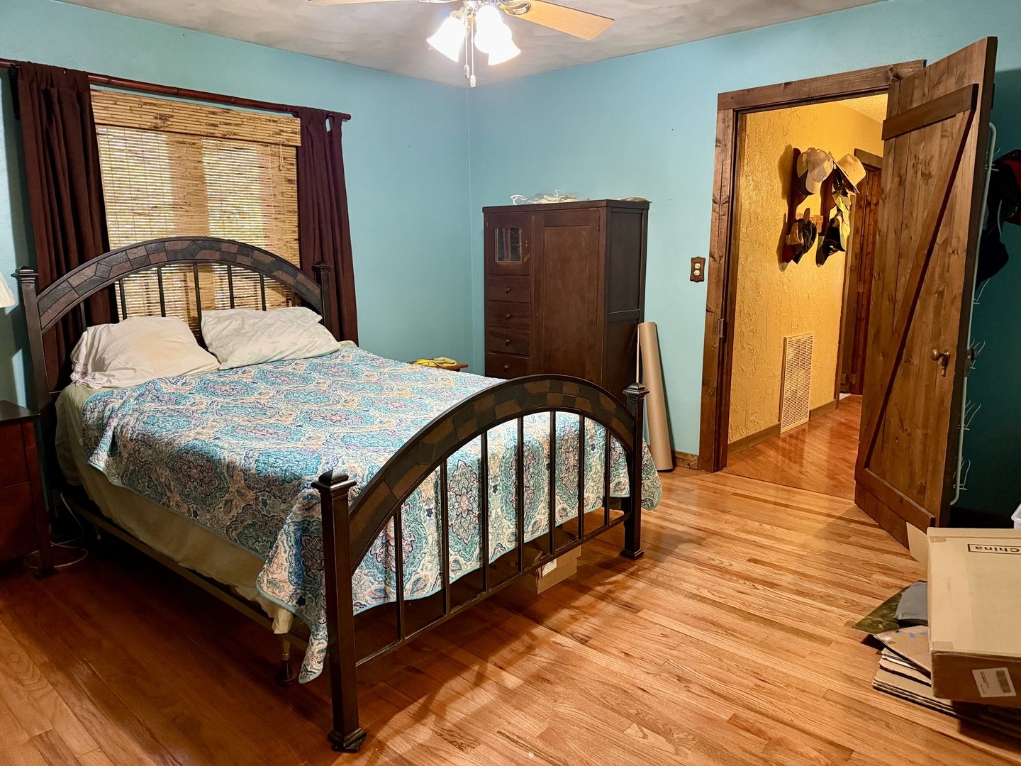 main property photo 13