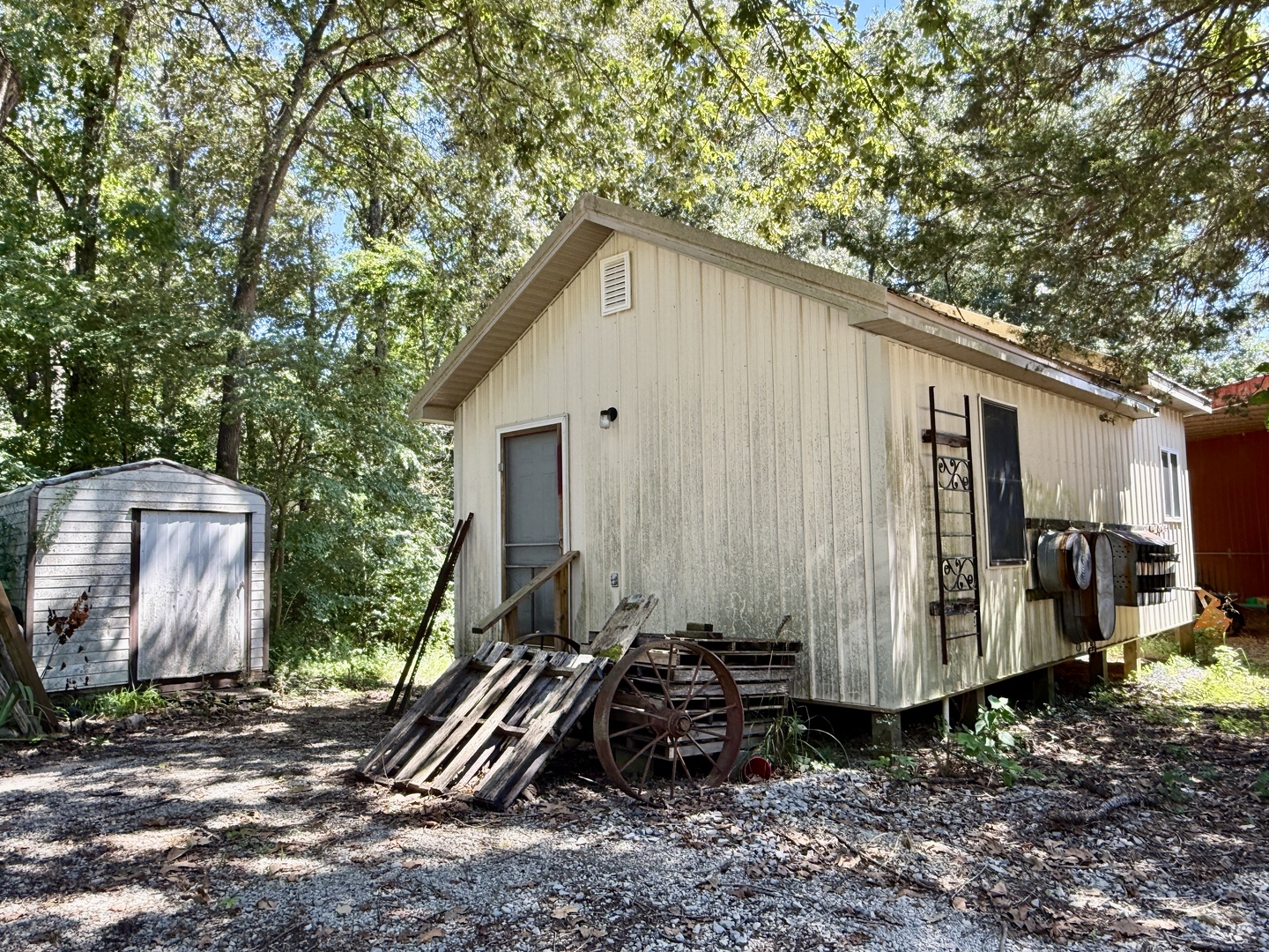 main property photo 31