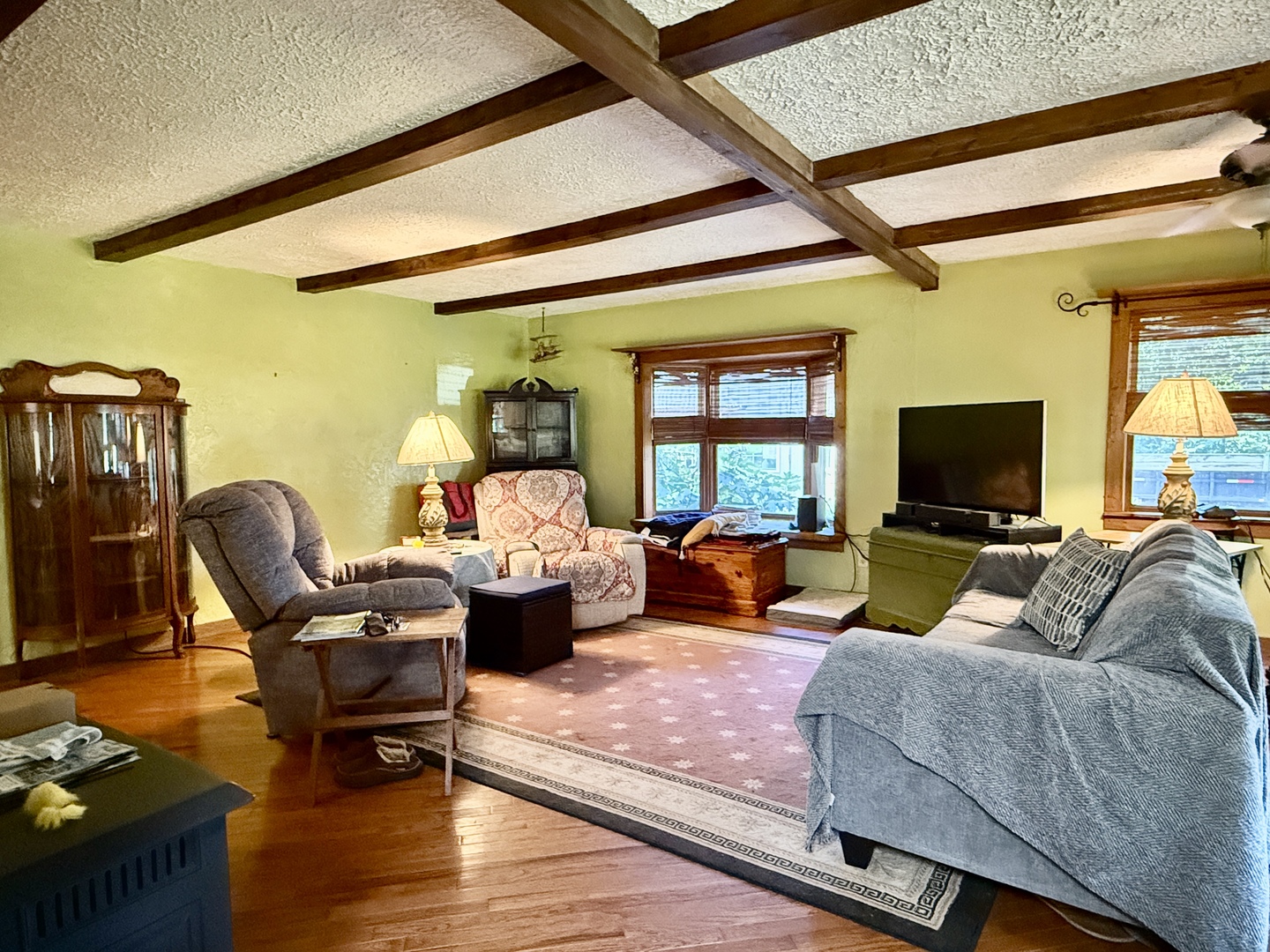 main property photo 4