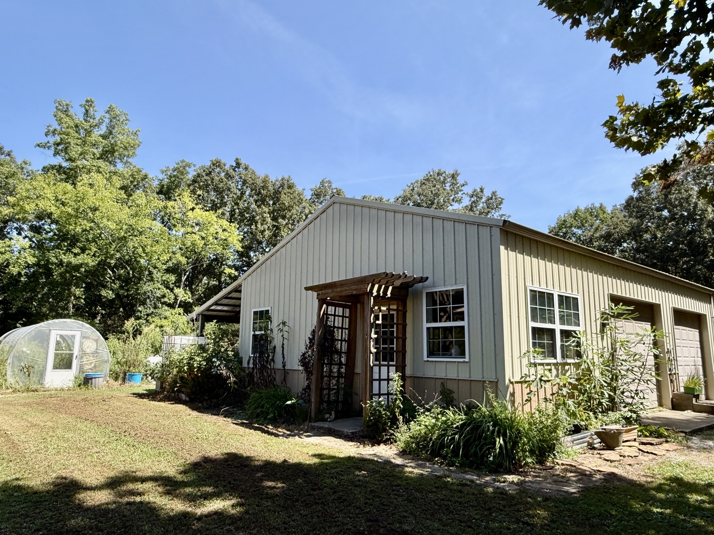 main property photo 40