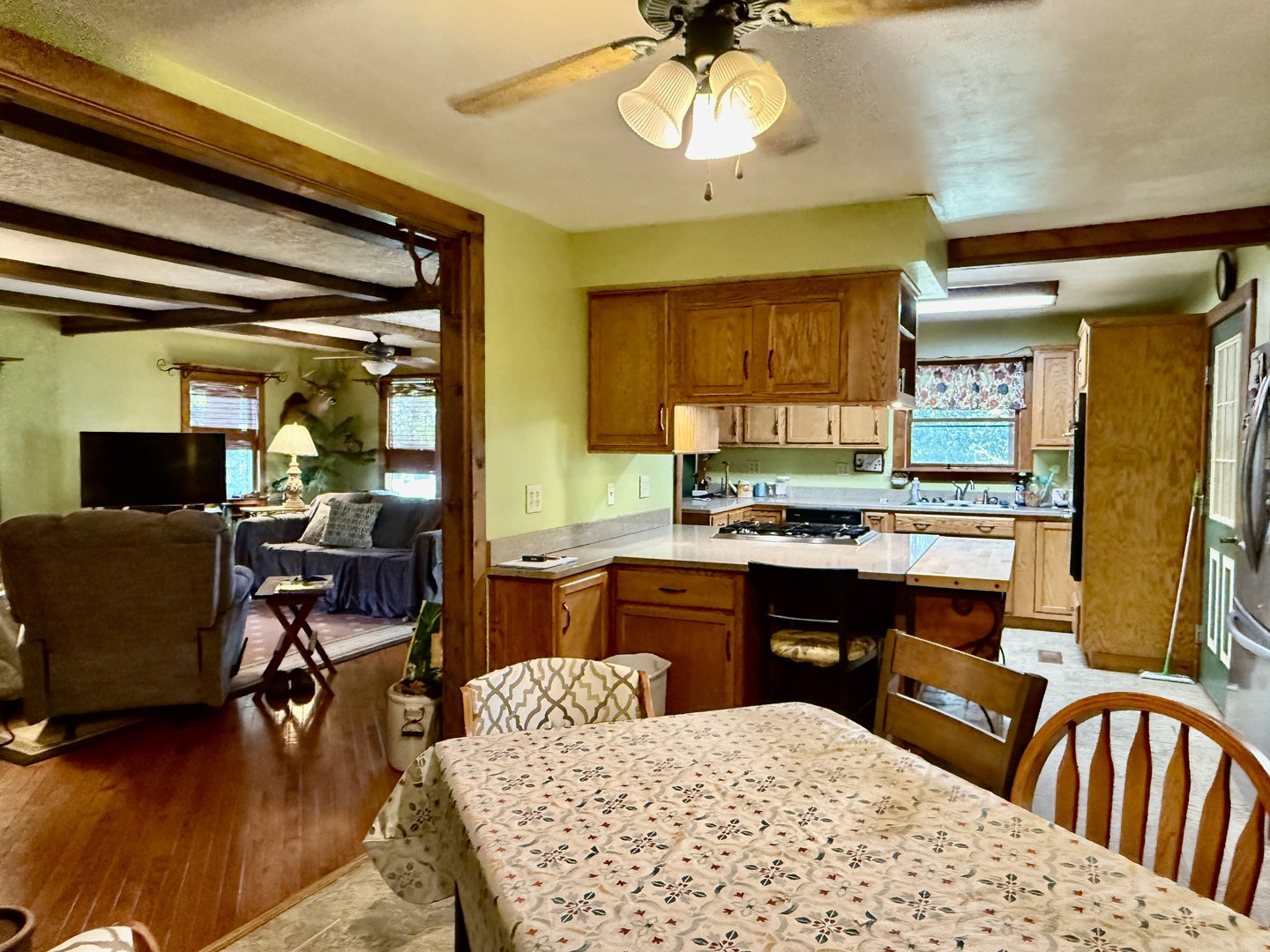 main property photo 9