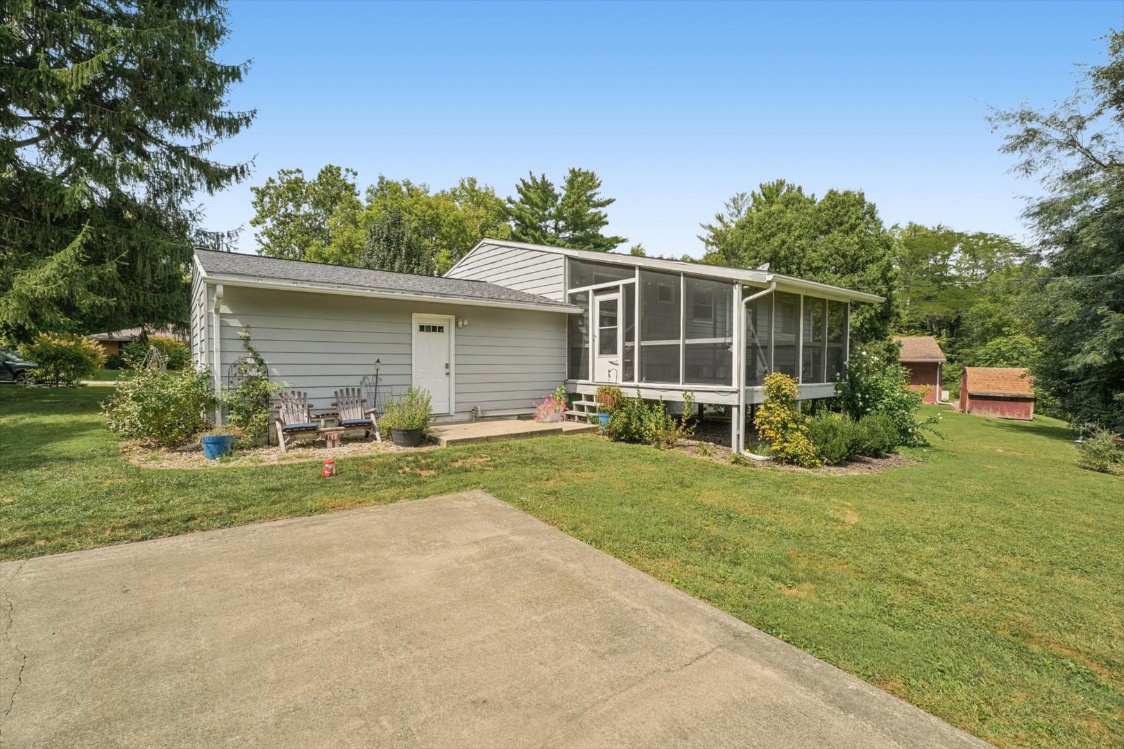 main property photo 48