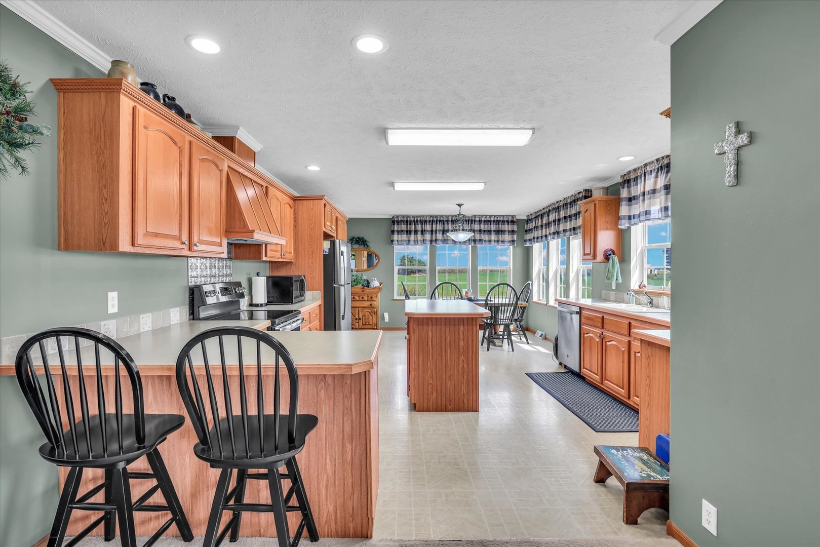 main property photo 12