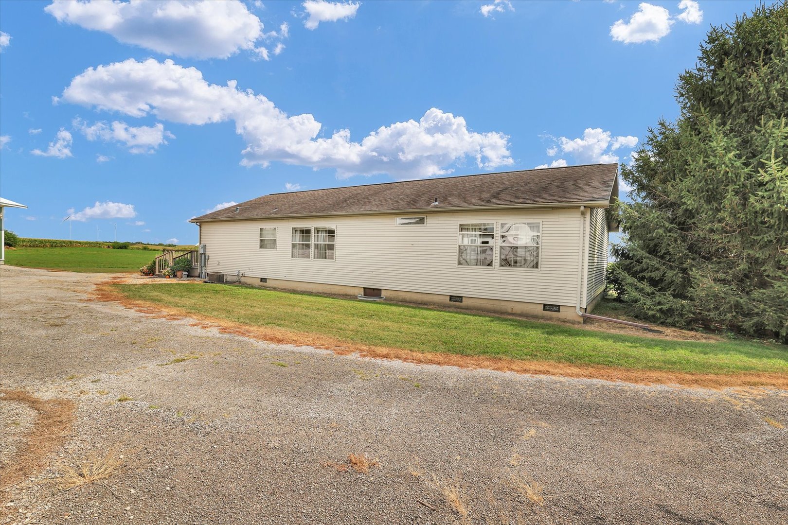 main property photo 36