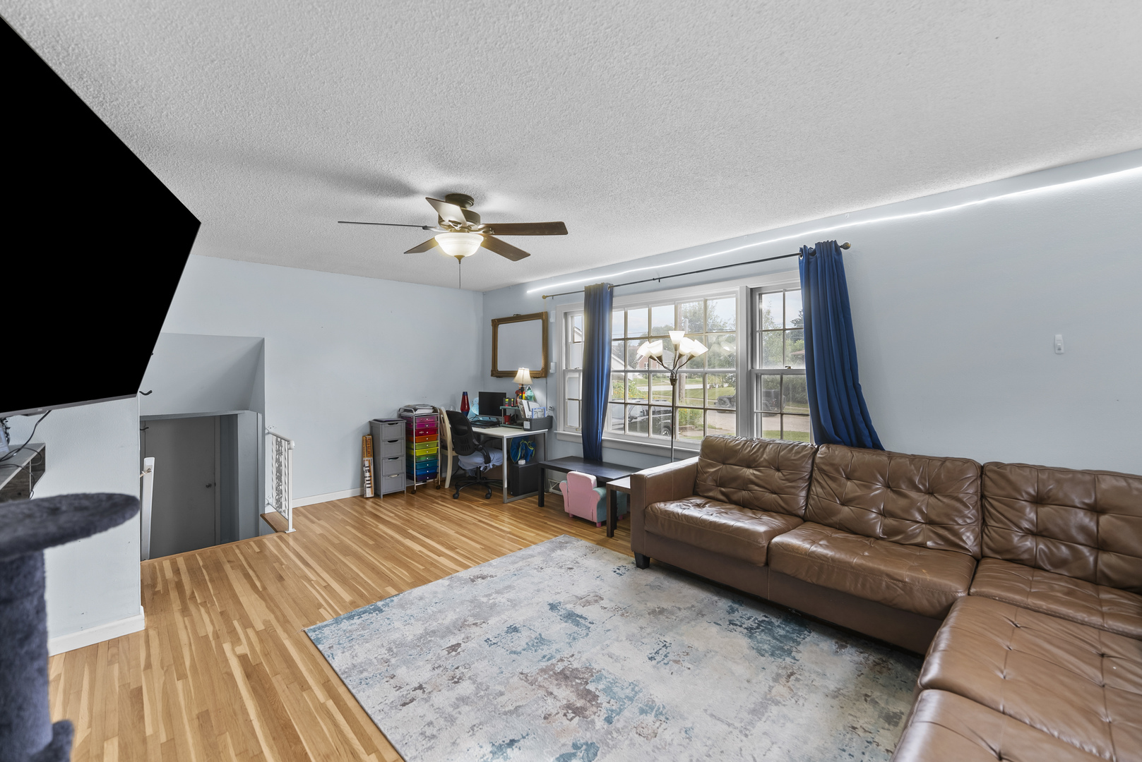 main property photo 6