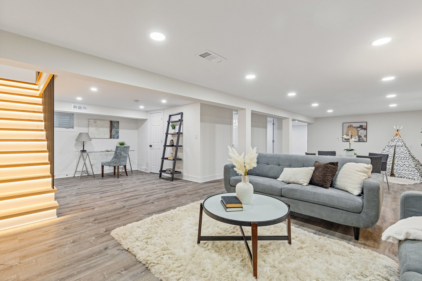 property viewer photo 17
