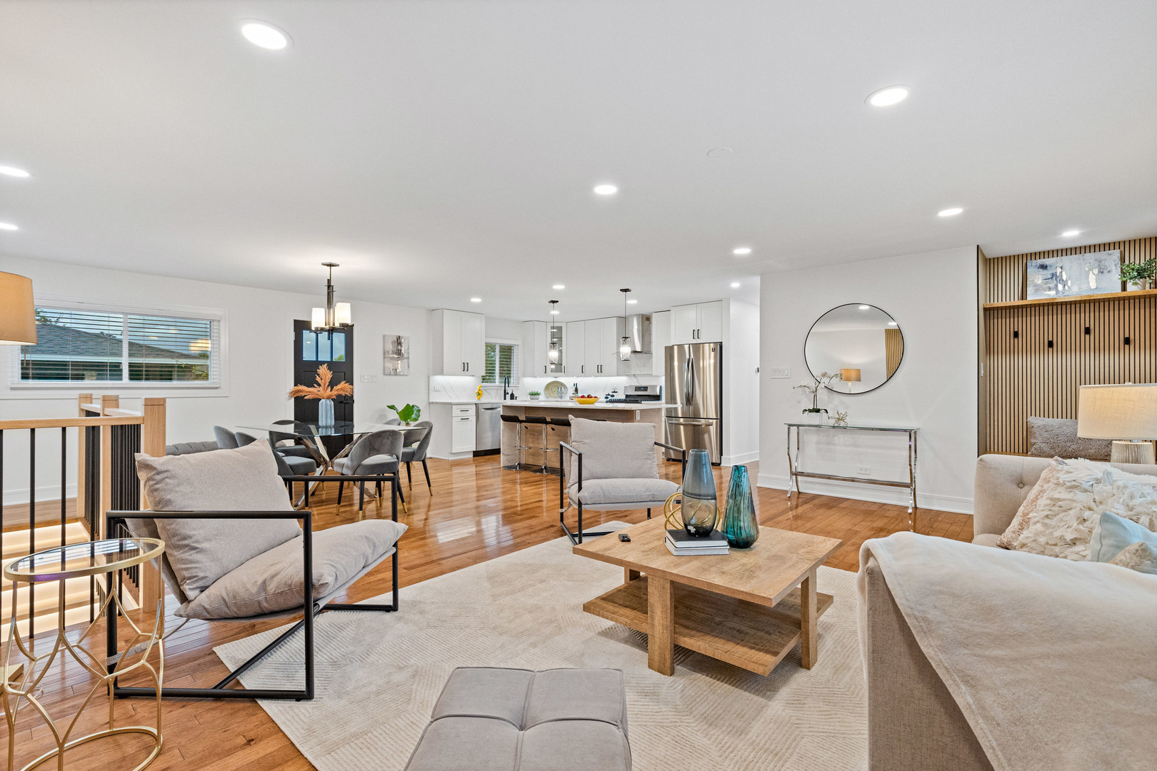 property viewer photo 2