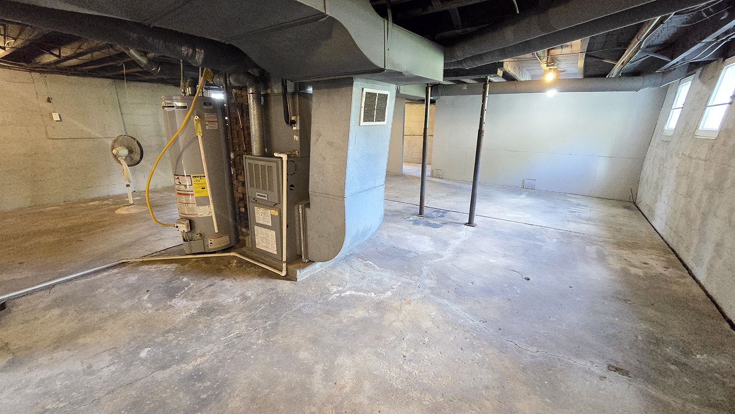main property photo 45