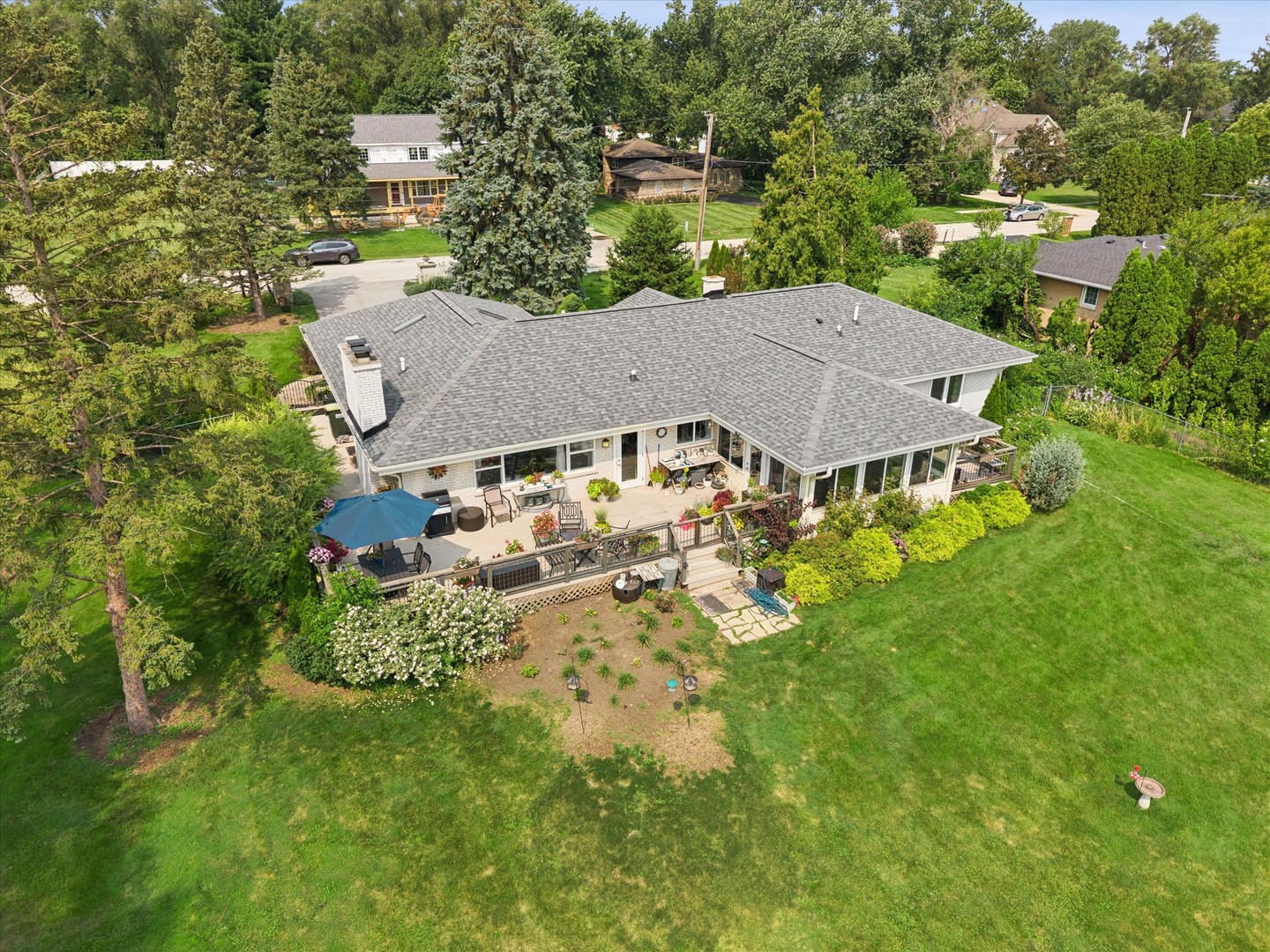 main property photo 40