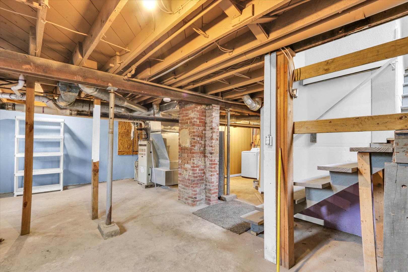 main property photo 34