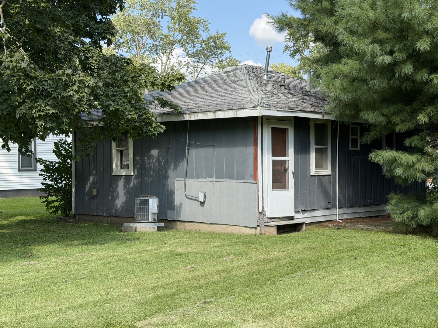 main property photo 8