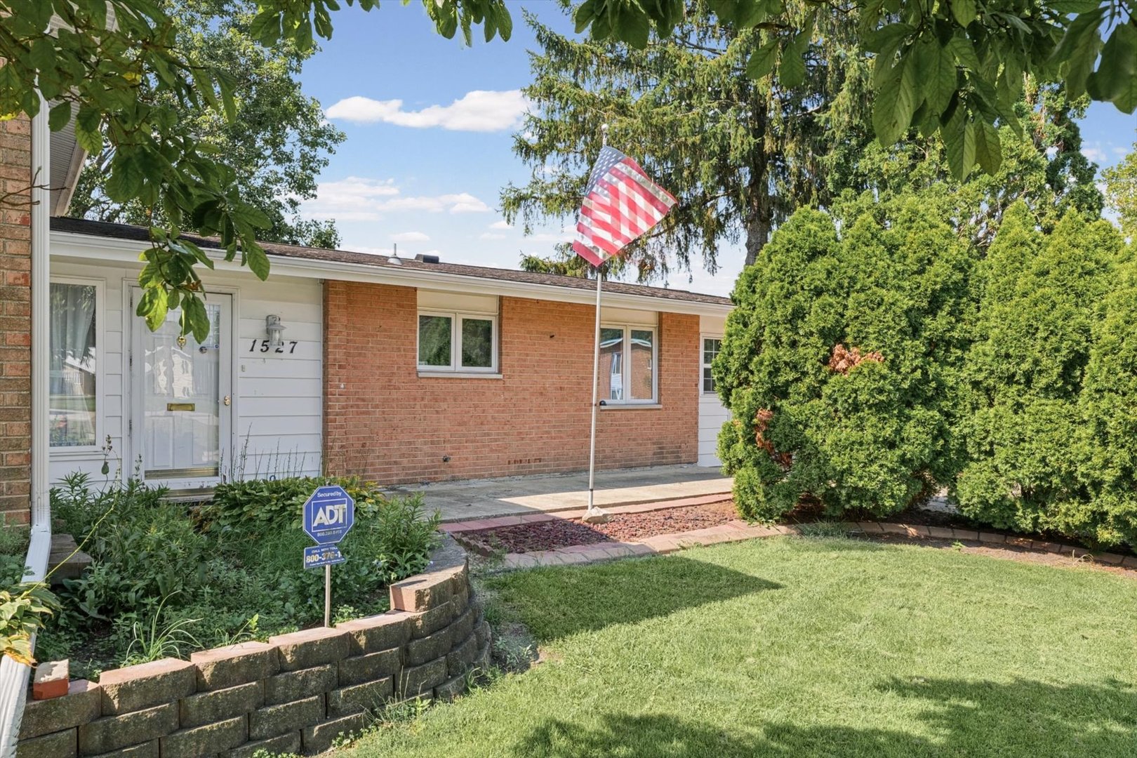 main property photo 4