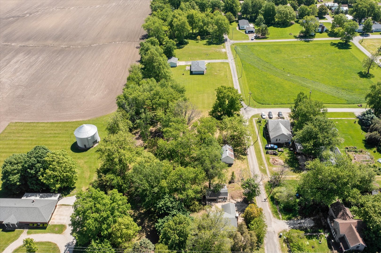 main property photo 38