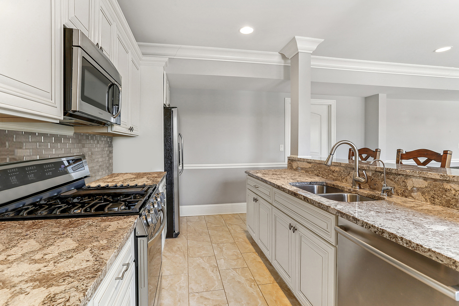 main property photo 54